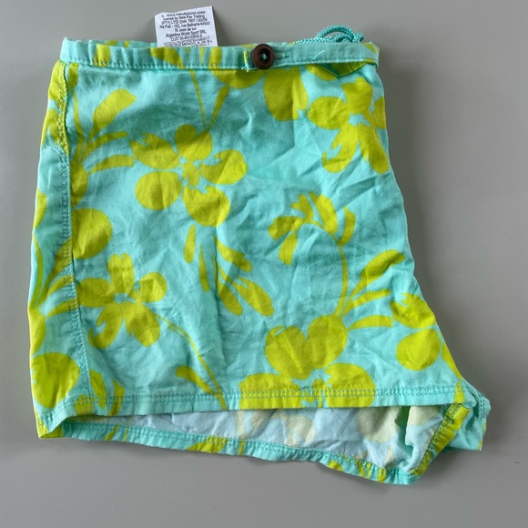 Roxy beach shorts | Low-Mid Ride | 100% cotton | Size L Cute!! - Picture 5 of 8